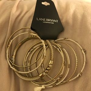 Set of 8 bangle bracelets